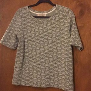 Loft sleeved top